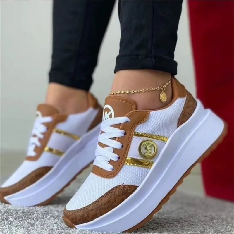 Moderní městské tenisky Urban Glide X1 s nízkým svrškem, černými tkaničkami a bílou platformovou pryžovou podrážkou, ideální pro volný čas a každodenní nošení. - fotka 5