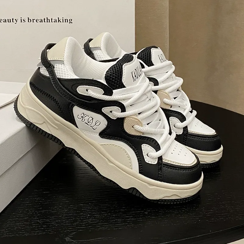 Dámské moderní nízké tenisky Fashion Cloud Flex s platformovou podešví, šněrováním a městským streetwear designem - fotka 3