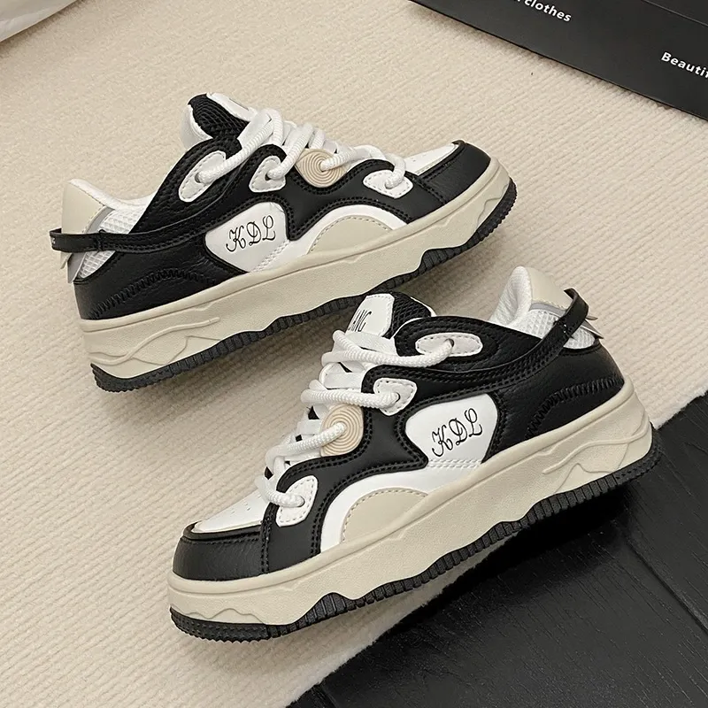 Dámské moderní nízké tenisky Fashion Cloud Flex s platformovou podešví, šněrováním a městským streetwear designem - fotka 4